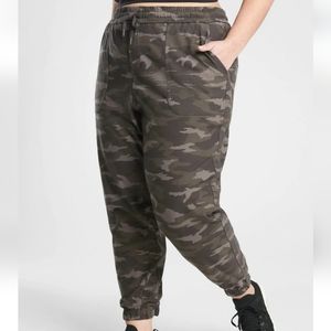 Athleta Camo Farallon Jogger